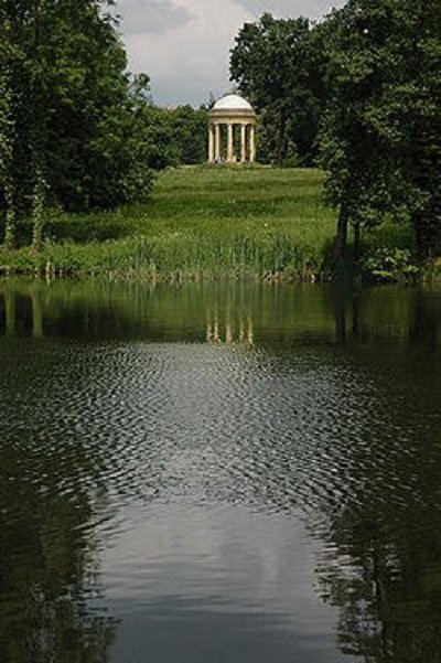 Rotunda at Stowe Garden (1730-38)