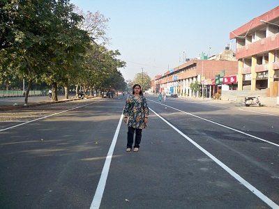 Commercial Zone - Parking lane as wide as the main road | Chandigarh